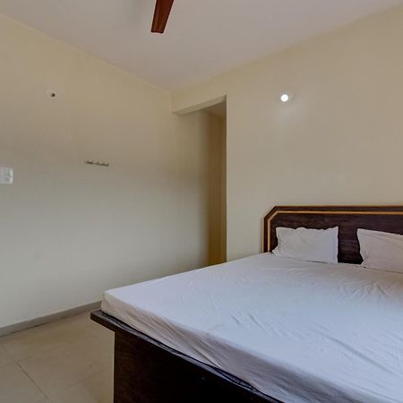 Spot On R D Homestay 1 Dispur Esterno foto