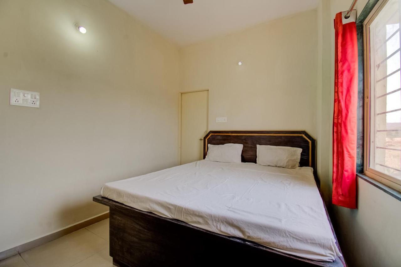 Spot On R D Homestay 1 Dispur Esterno foto